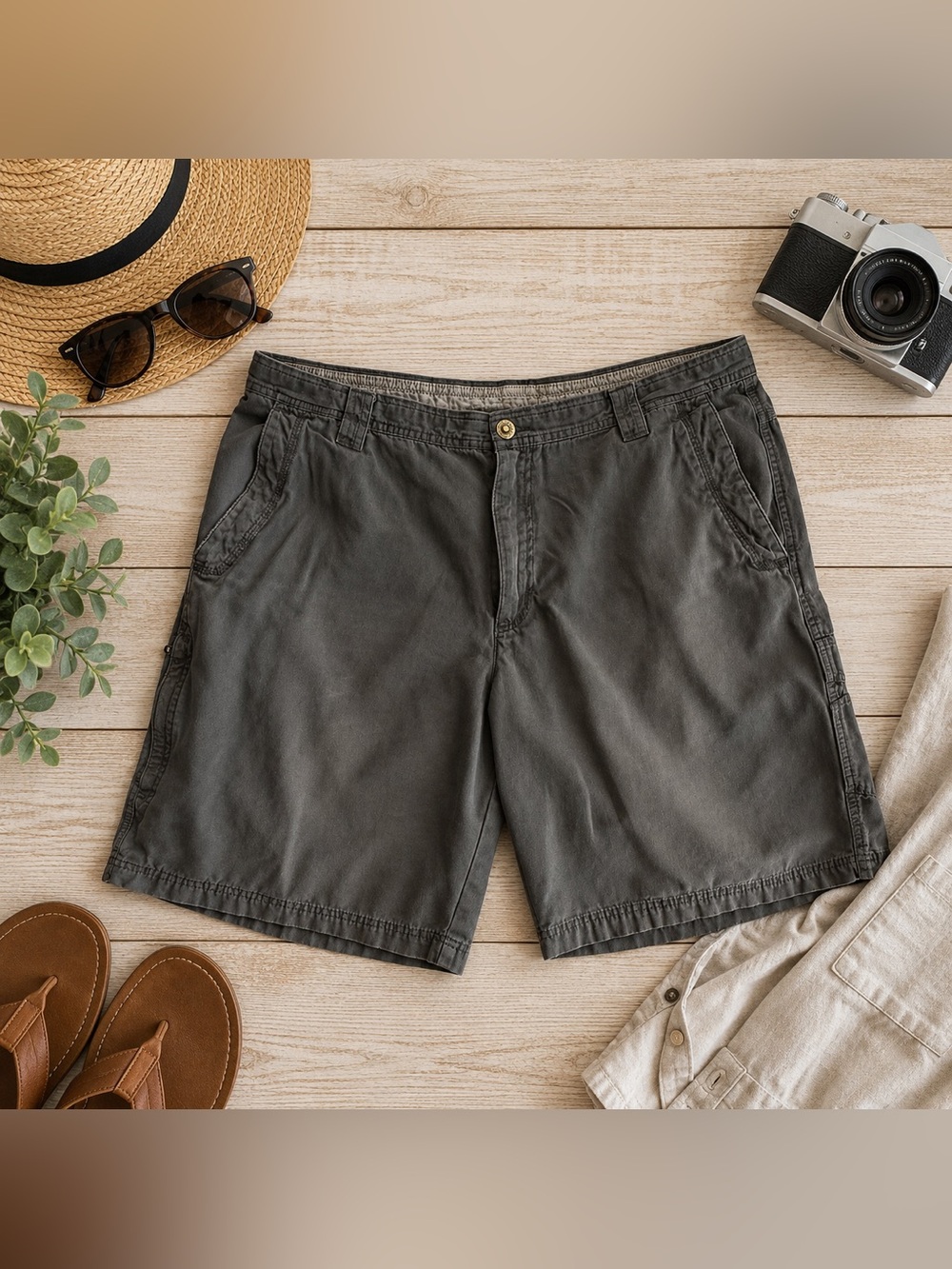 Columbia Omni-Shield Gray Cargo Shorts Men’s 40W Outdoor Hiking Cotton